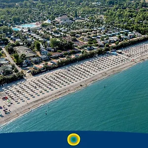 Club Del Sole Vigna Sul Mar Family Collection Лидо-ди-Помпоза